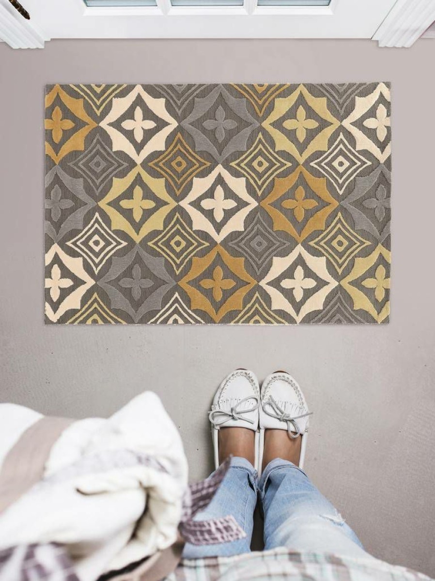 Rugs * | Online Sales Trio Emblem Grey & Gold 1.10 2.10 Linon Home Decor Rugta56223