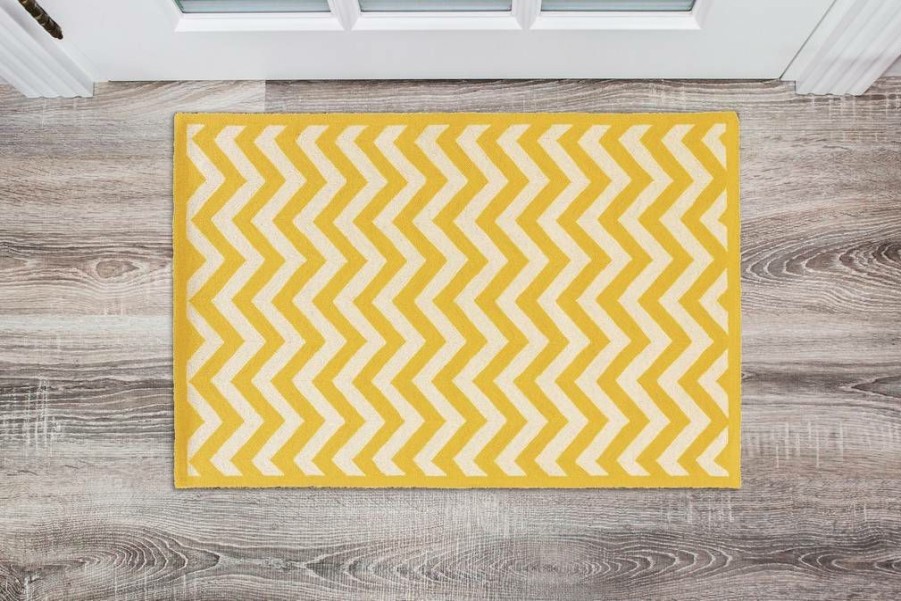 Rugs * | Online Sales Silhouette Chevron Yellow & Ivory 2 3 Linon Home Decor Rug-Sh0423